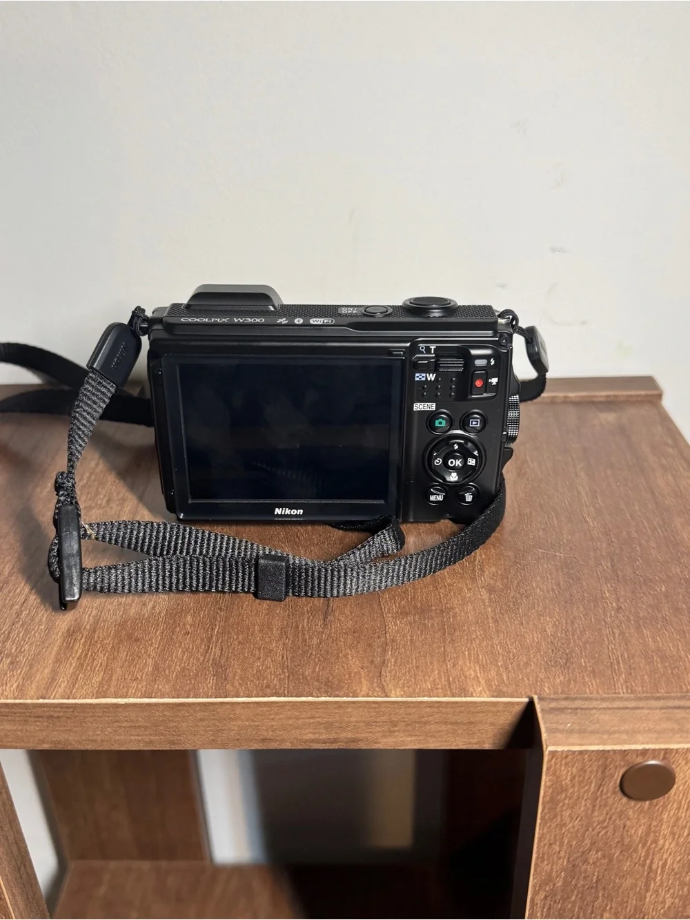 Nikon COOLPIX W300 waterproof shockproof digital camera